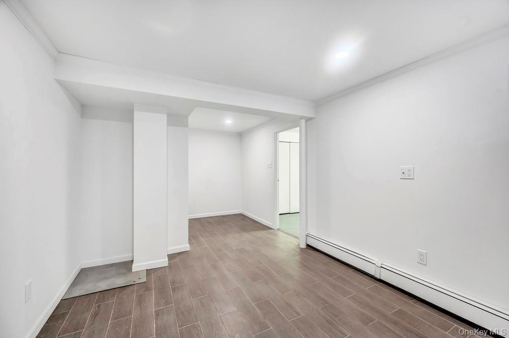 Single Family Hyacinth  Nassau County, NY 11590, MLS-922375-22