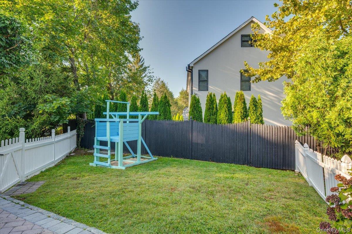 Single Family Hillside Westchester County, NY 10708, MLS-922378-22