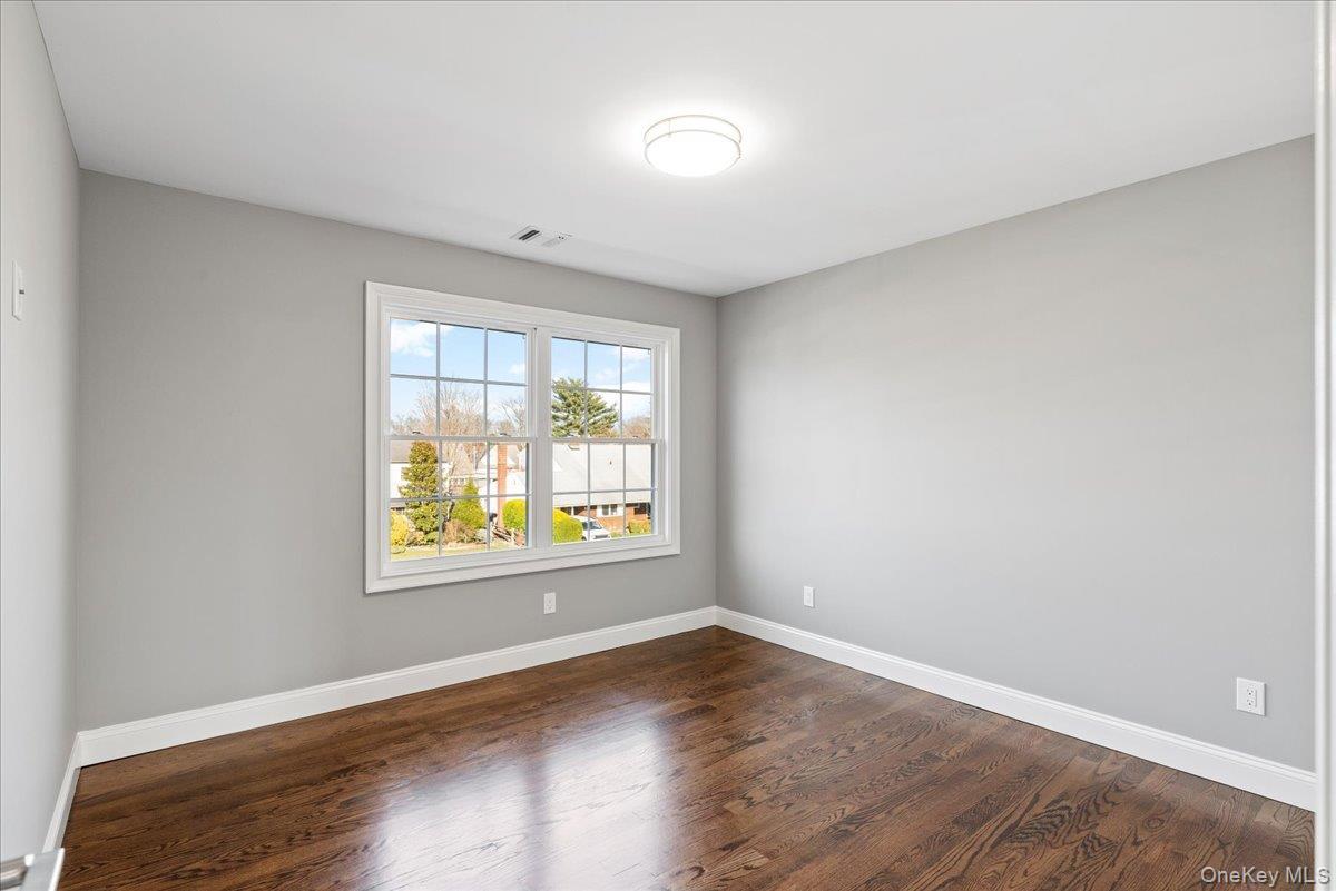 Single Family Cedar  Nassau County, NY 11758, MLS-922395-23