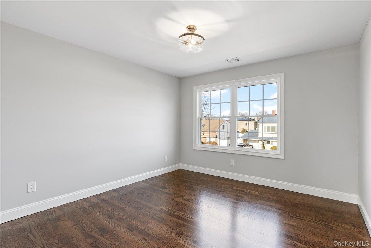 Single Family Cedar  Nassau County, NY 11758, MLS-922395-28