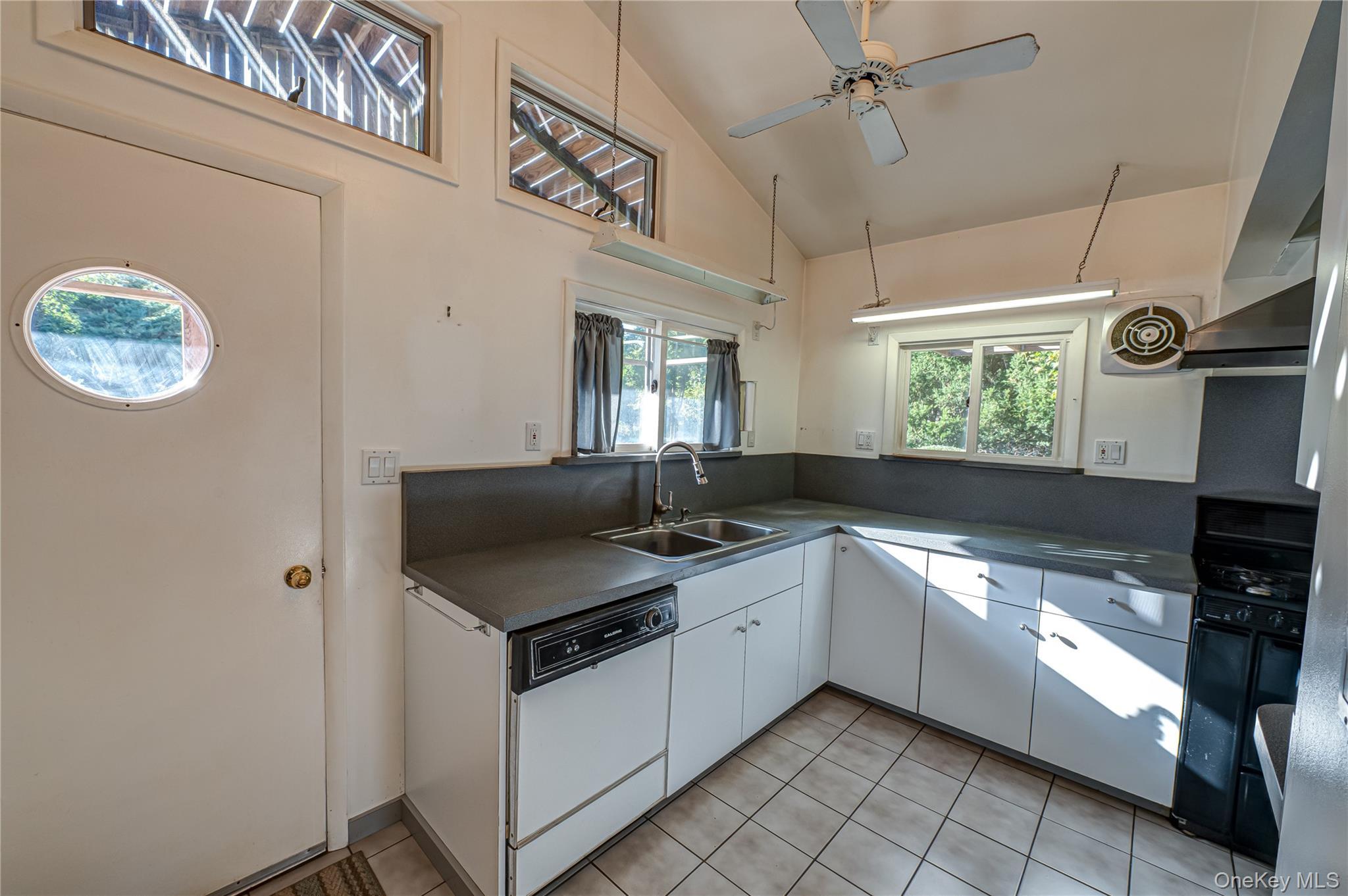 Single Family Evergreen  Suffolk County, NY 11788, MLS-922423-15