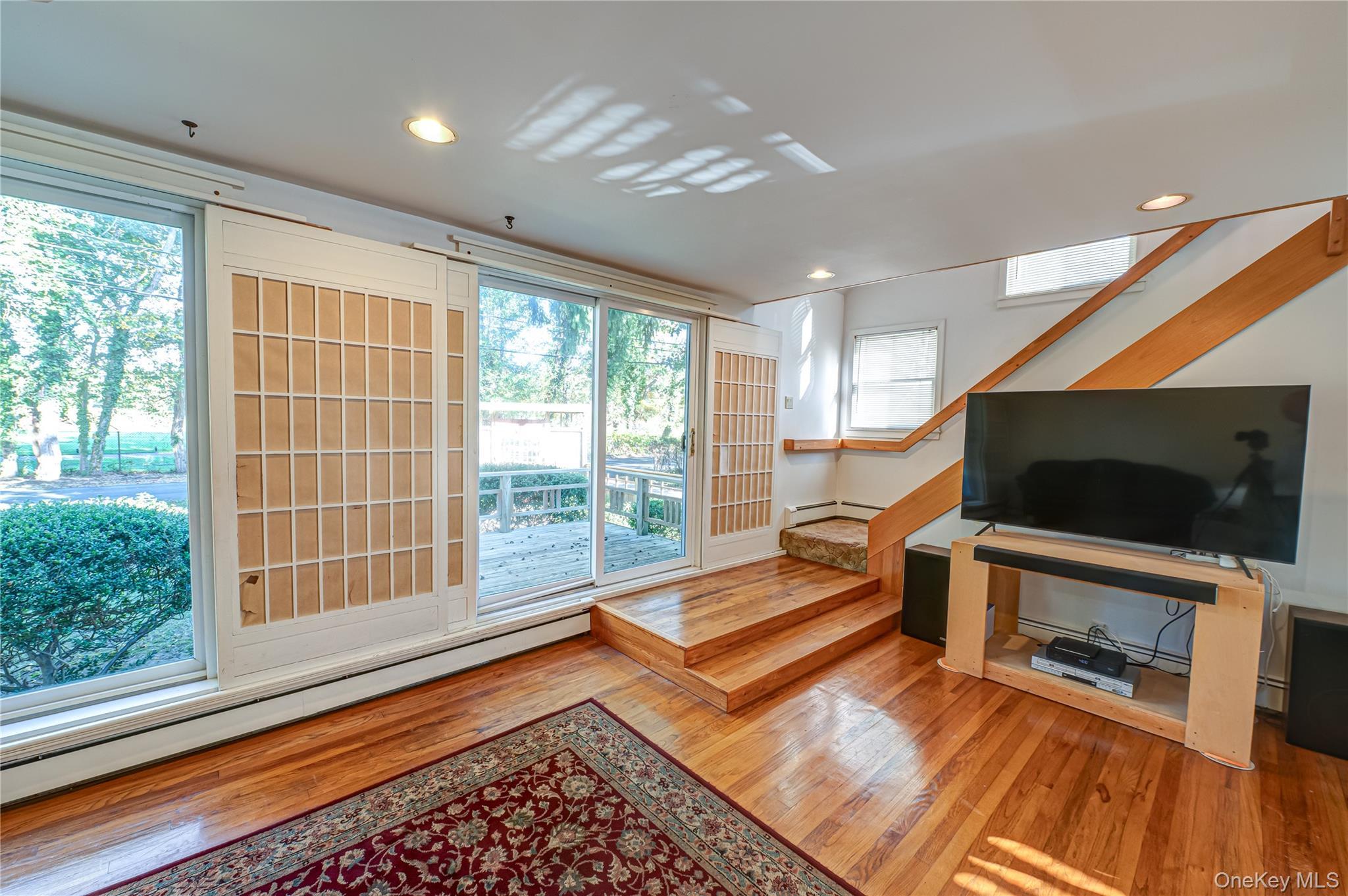 Single Family Evergreen  Suffolk County, NY 11788, MLS-922423-5