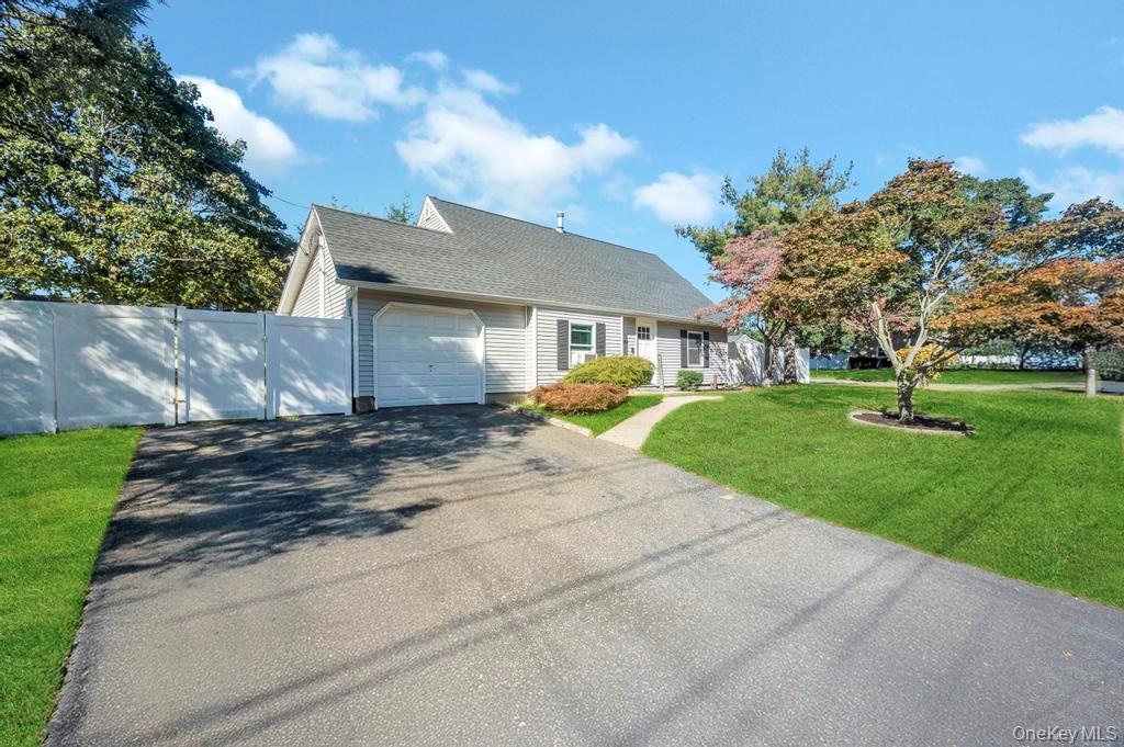 Single Family Boyle  Suffolk County, NY 11784, MLS-922438-3