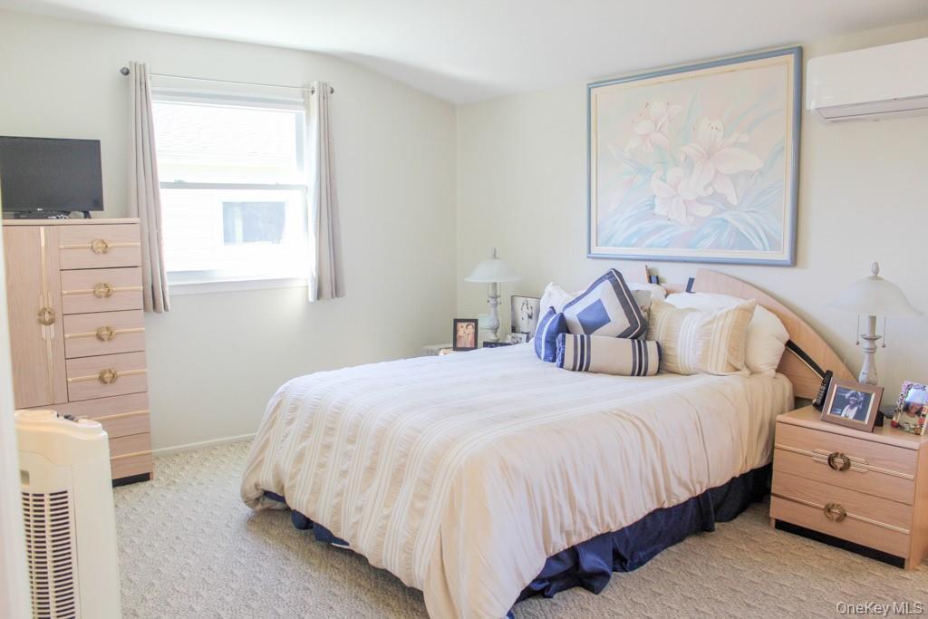 Single Family University Heights Suffolk County, NY 11790, MLS-922451-14