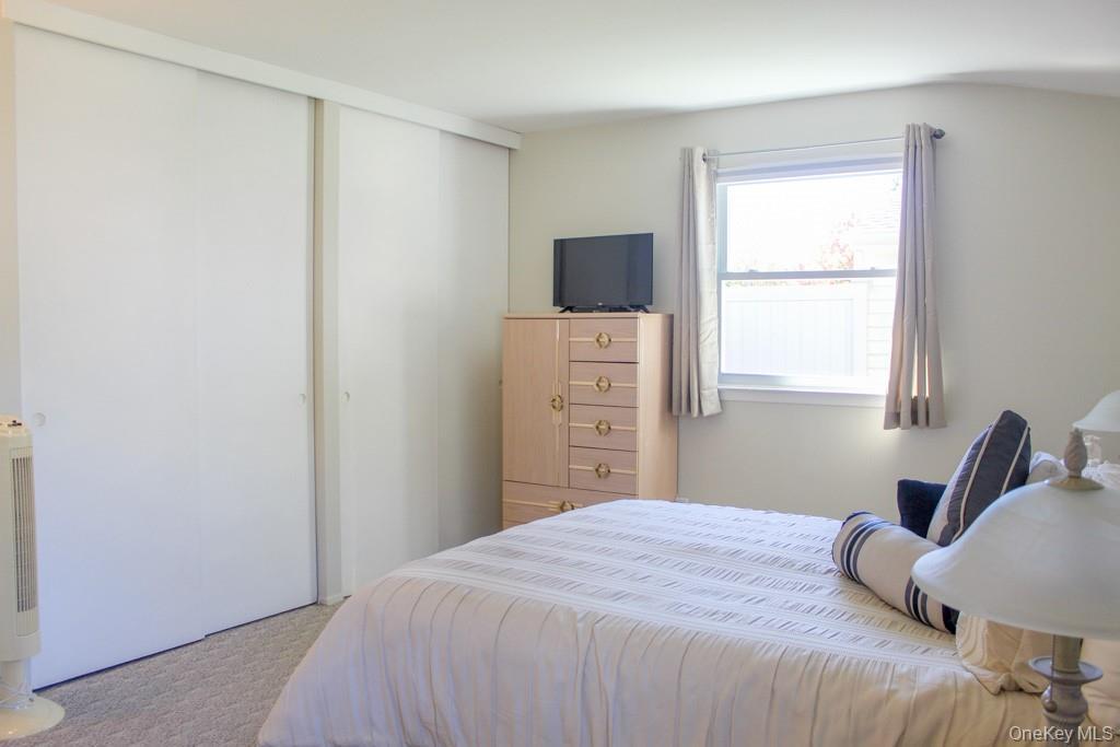 Single Family University Heights Suffolk County, NY 11790, MLS-922451-15