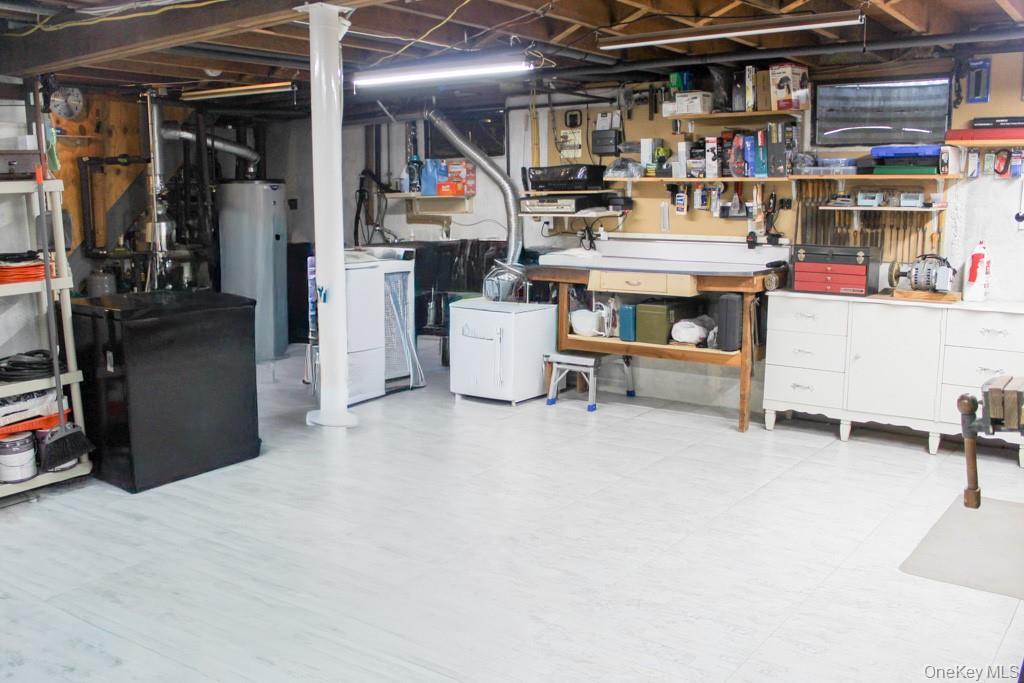 Single Family University Heights Suffolk County, NY 11790, MLS-922451-18