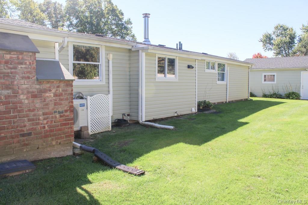 Single Family University Heights Suffolk County, NY 11790, MLS-922451-20