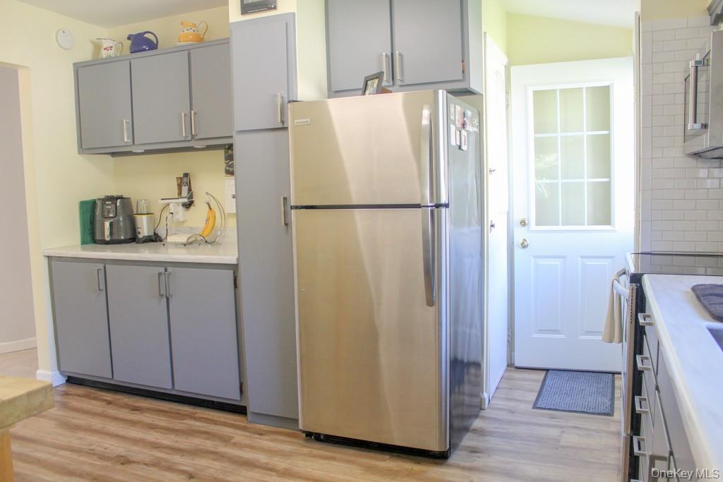 Single Family University Heights Suffolk County, NY 11790, MLS-922451-8