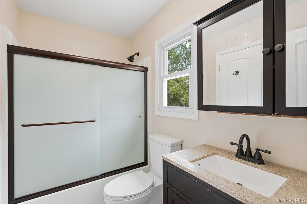 Single Family Riverdale  Suffolk County, NY 11769, MLS-922453-20