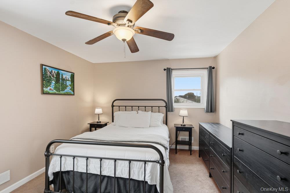 Single Family Riverdale  Suffolk County, NY 11769, MLS-922453-22