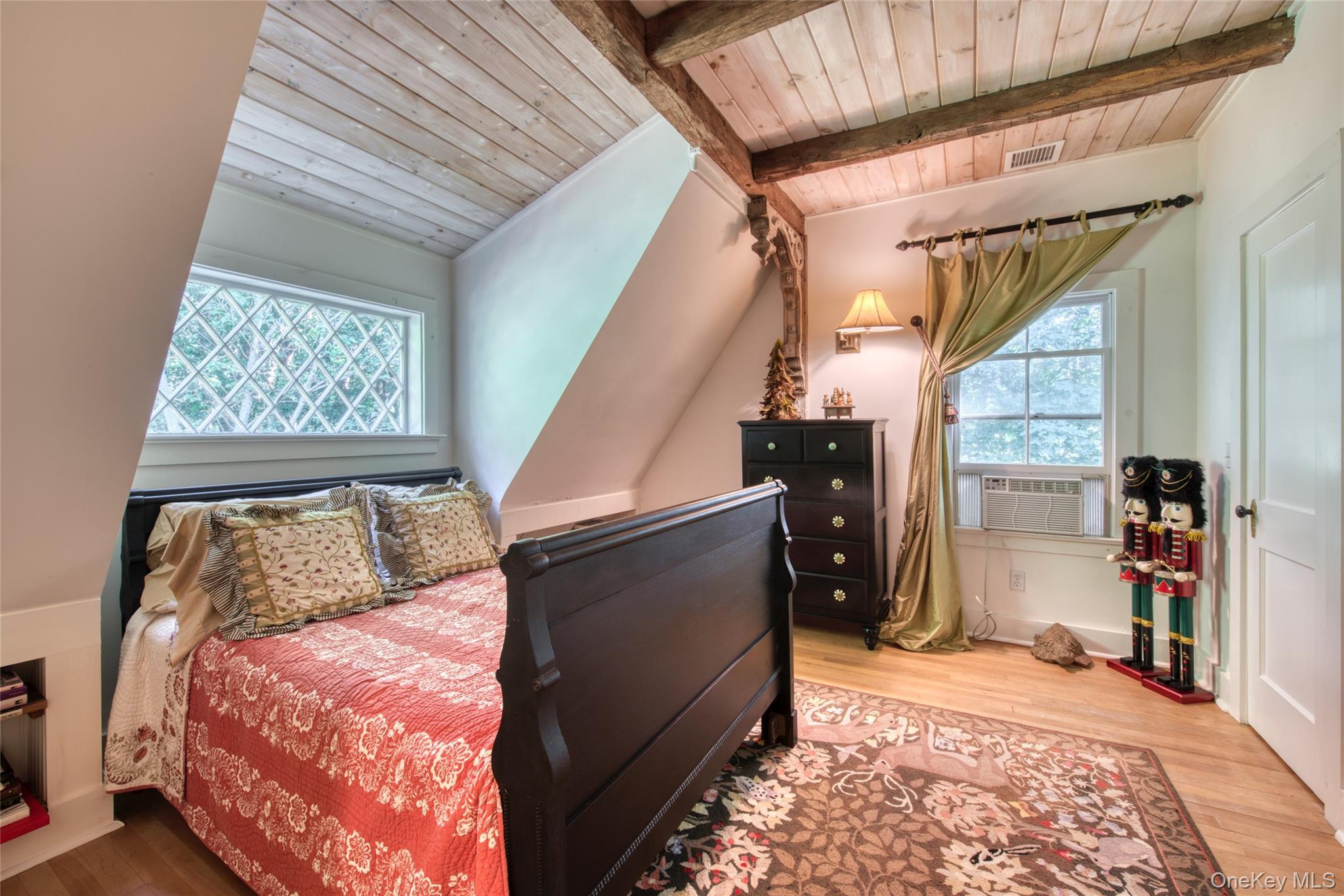 Single Family August Suffolk County, NY 11944, MLS-922473-12