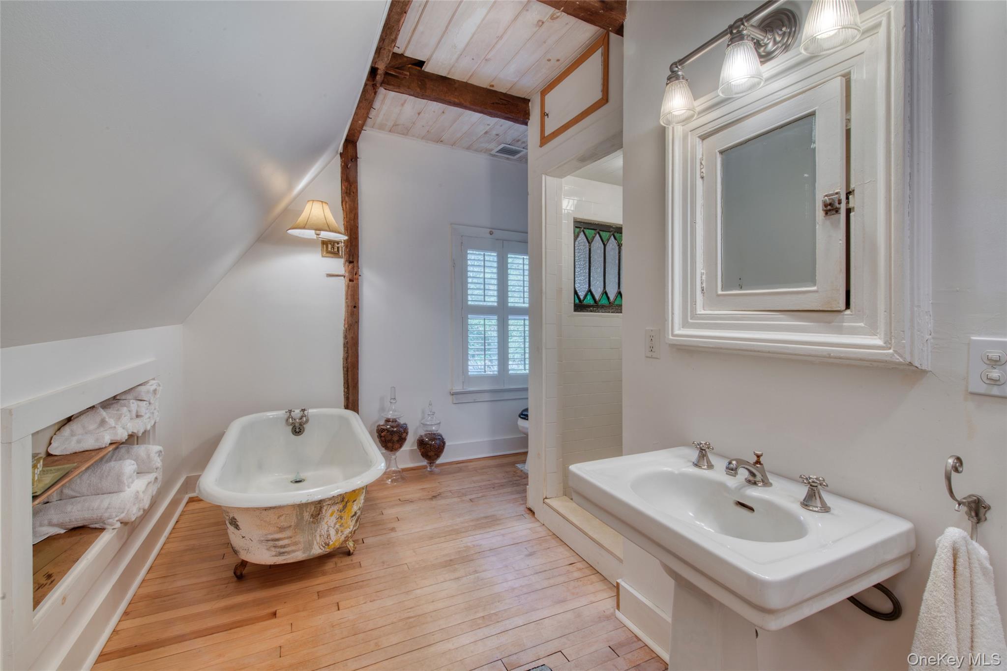 Single Family August Suffolk County, NY 11944, MLS-922473-9