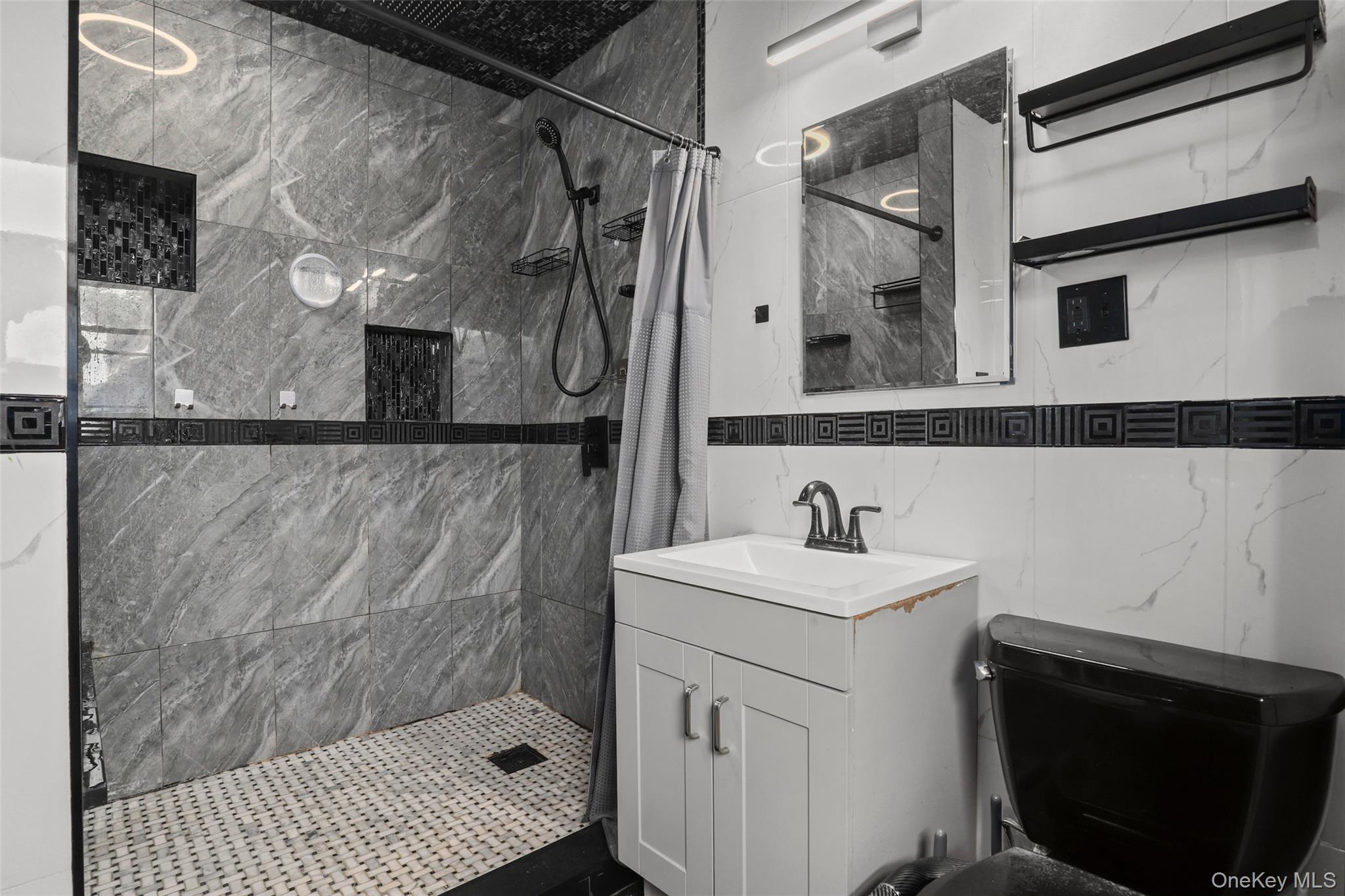 Single Family Randall  Bronx, NY 10465, MLS-922474-8