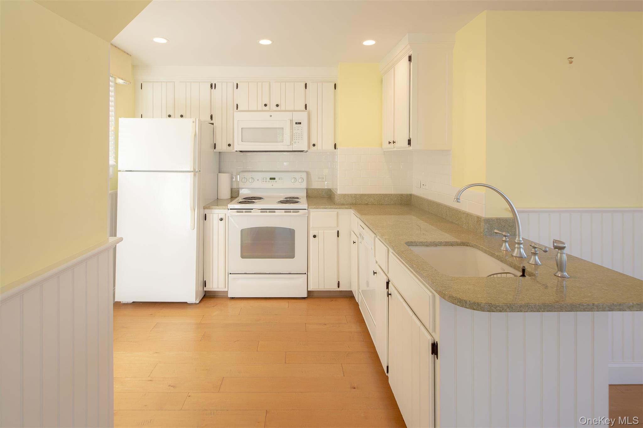 Single Family Canal Suffolk County, NY 11946, MLS-922491-10