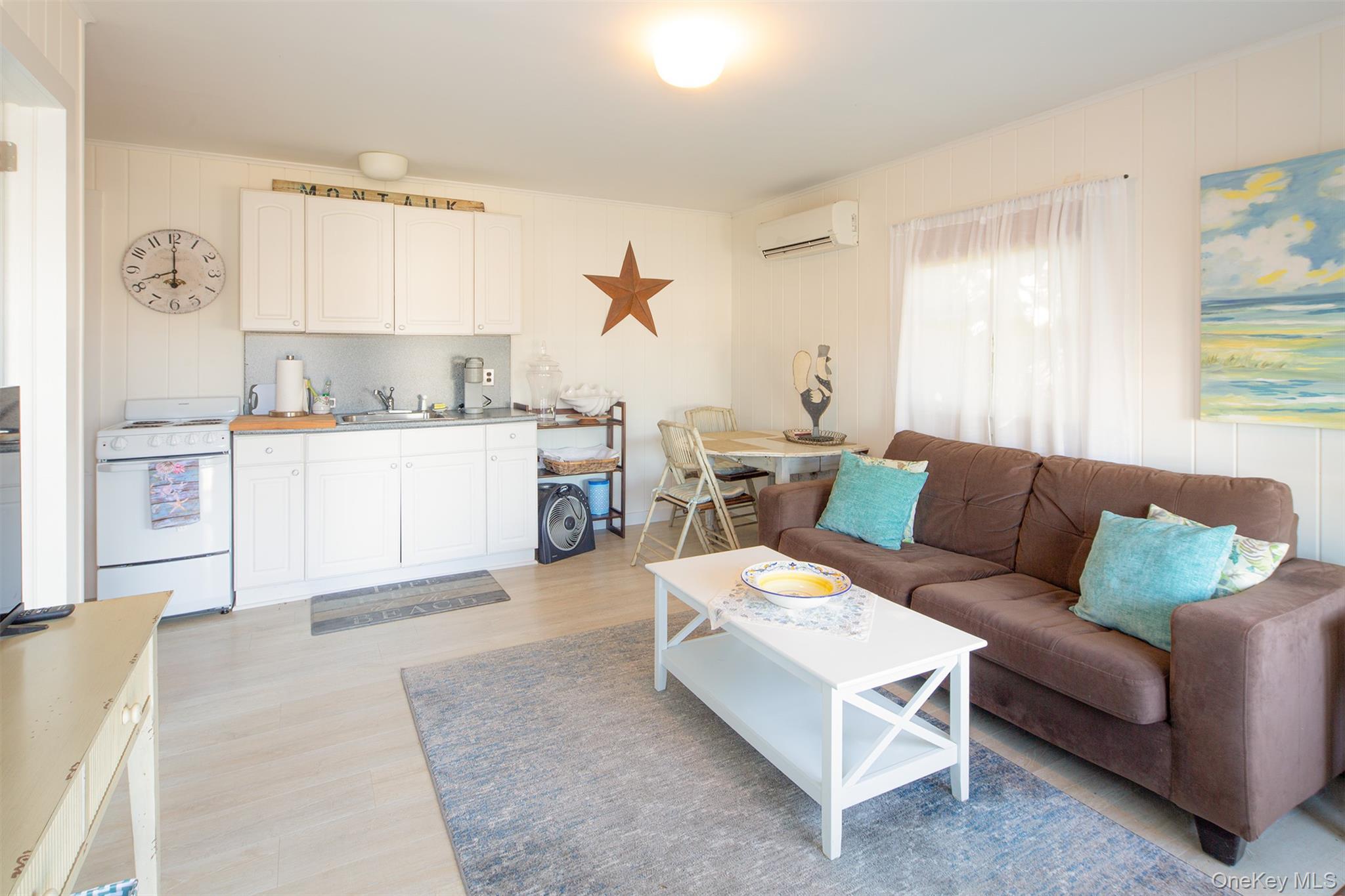 Single Family Canal Suffolk County, NY 11946, MLS-922491-45