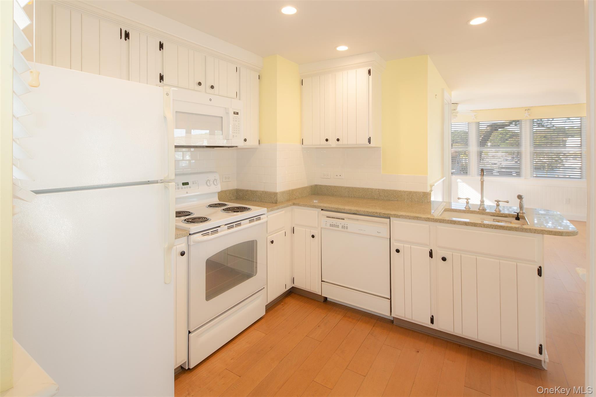 Single Family Canal Suffolk County, NY 11946, MLS-922491-9