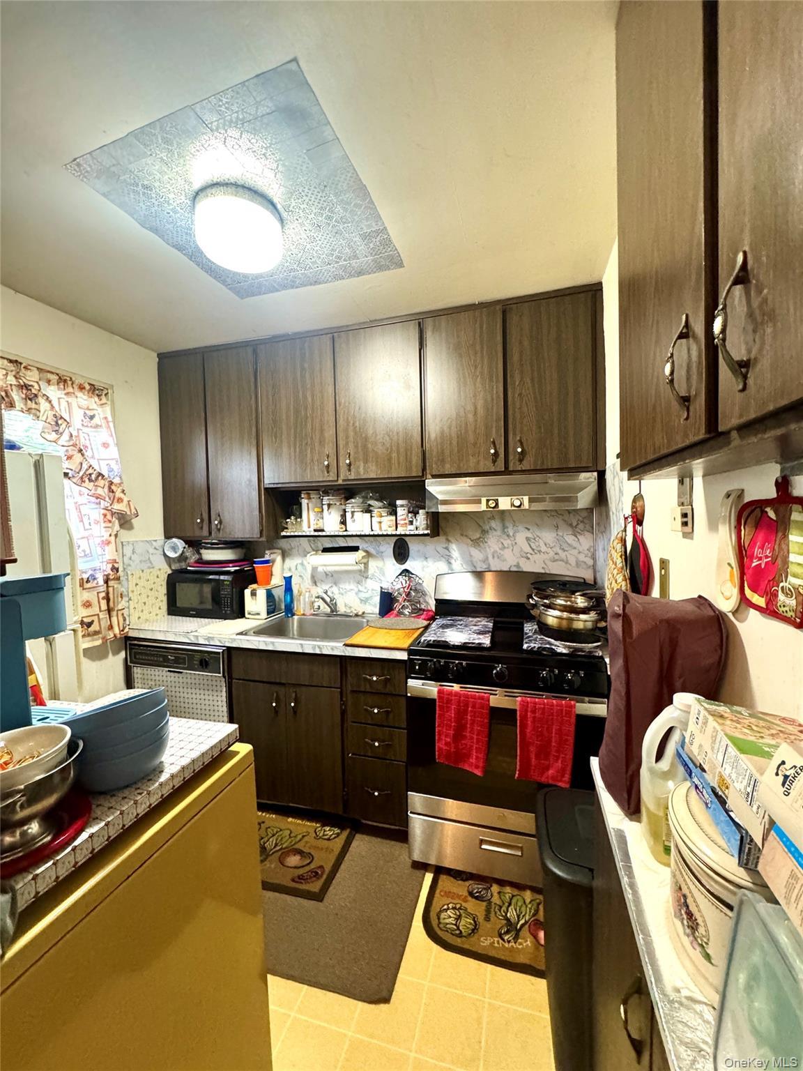 Coop Manor  Queens, NY 11427, MLS-922495-6