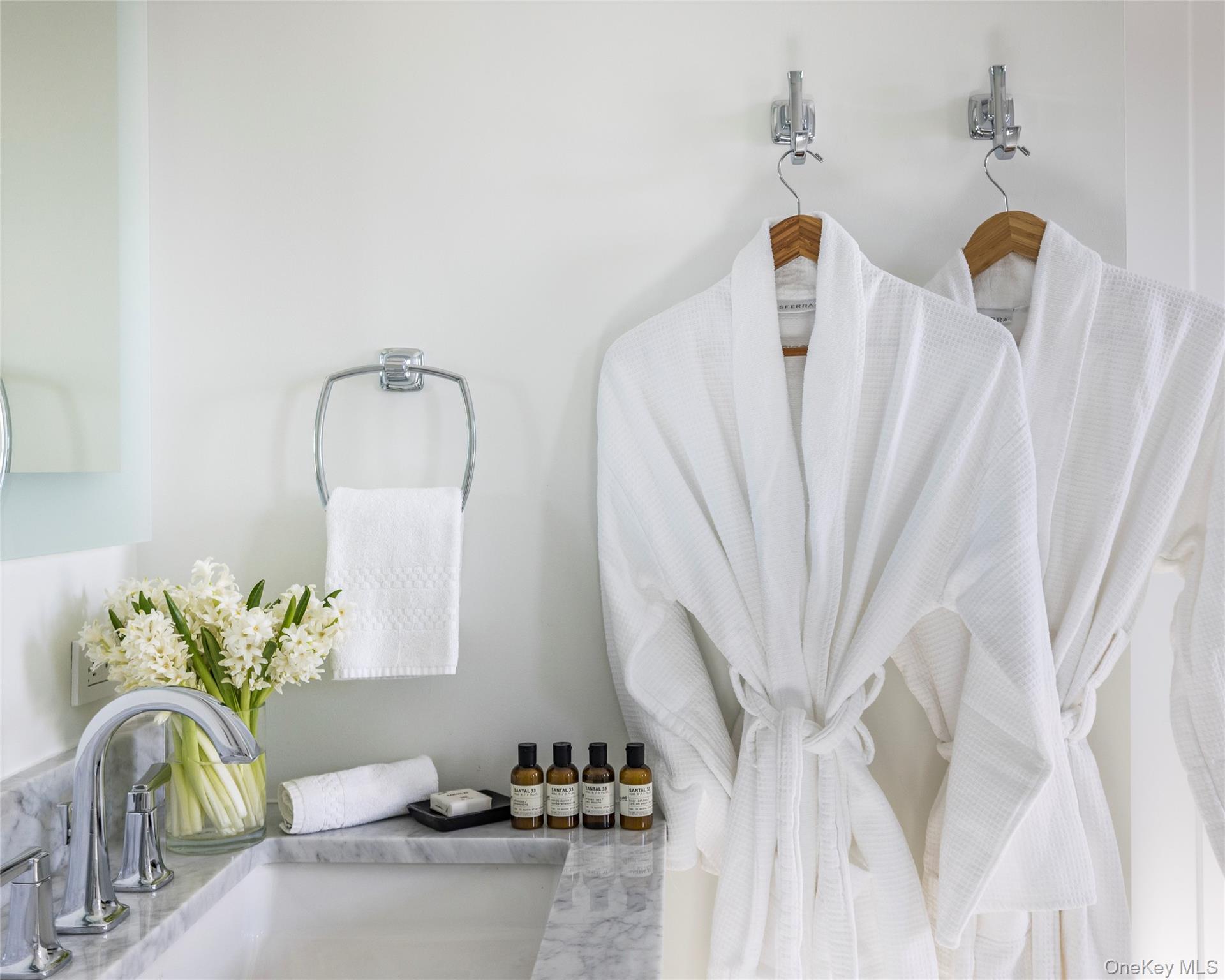 Condo Old Boathouse  Suffolk County, NY 11946, MLS-922506-13