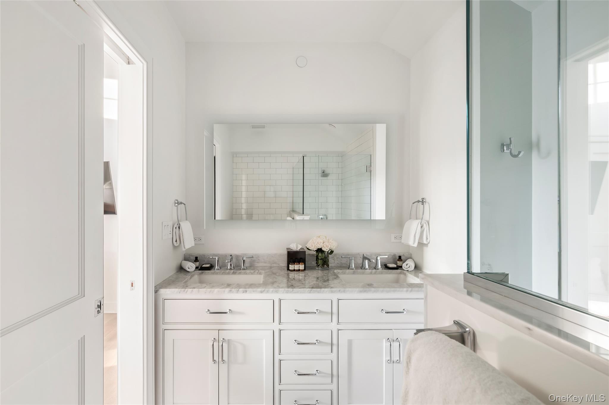 Condo Old Boathouse  Suffolk County, NY 11946, MLS-922506-18