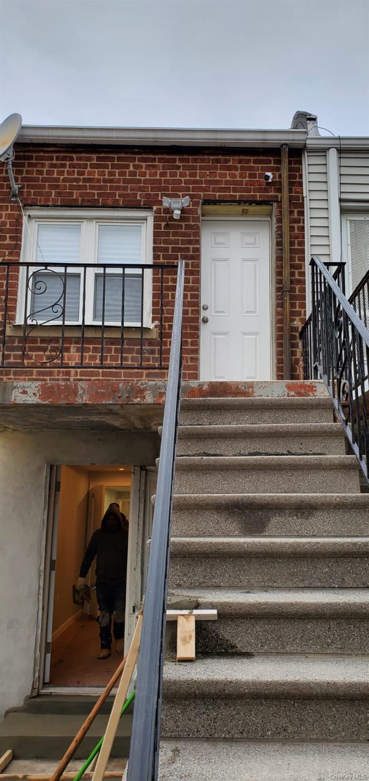 Single Family Duncan  Bronx, NY 10469, MLS-922518-10