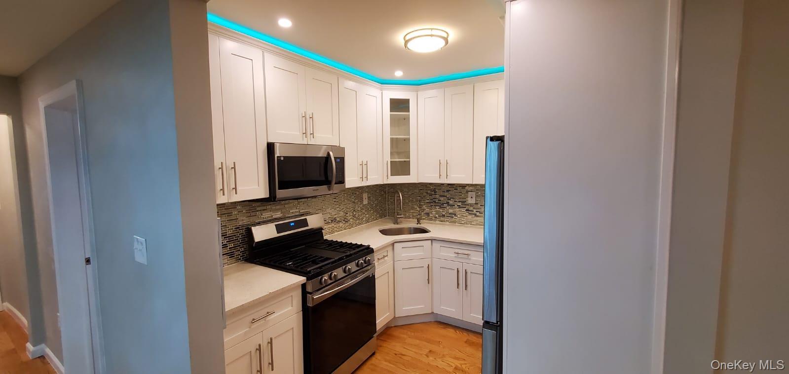 Single Family Duncan Bronx, NY 10469, MLS-922518-9