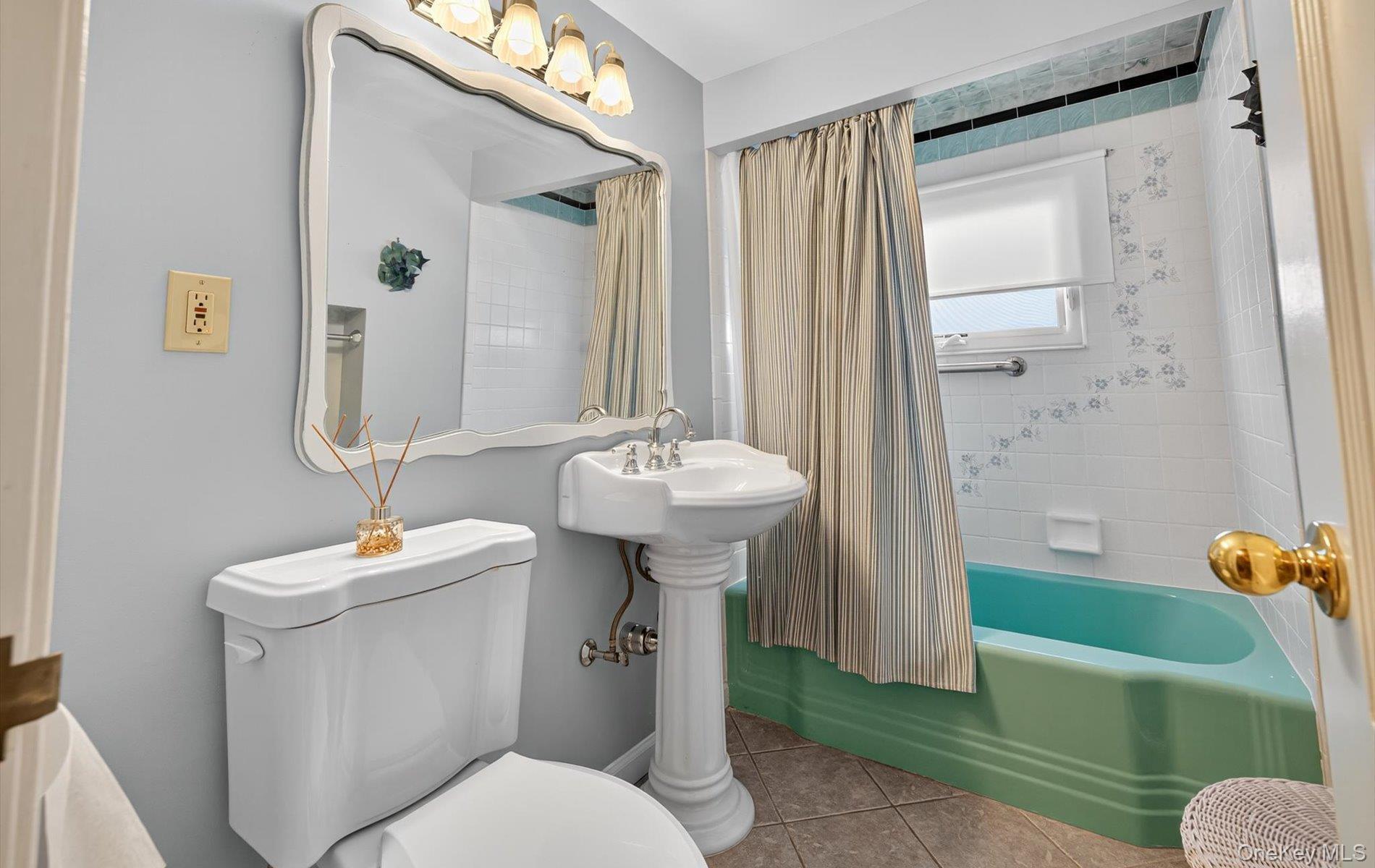 Single Family Brown  Nassau County, NY 11501, MLS-922557-18