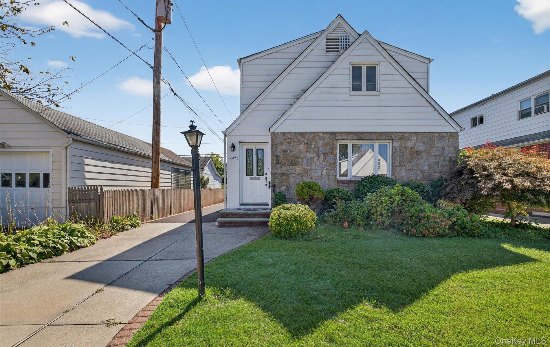 Single Family Brown  Nassau County, NY 11501, MLS-922557-2