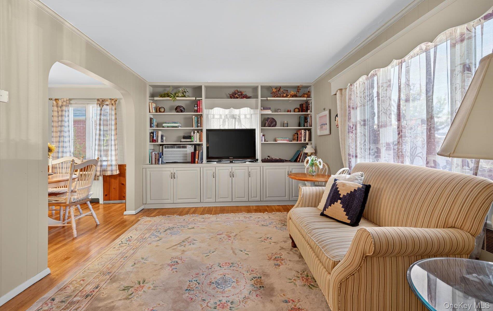 Single Family Brown  Nassau County, NY 11501, MLS-922557-4