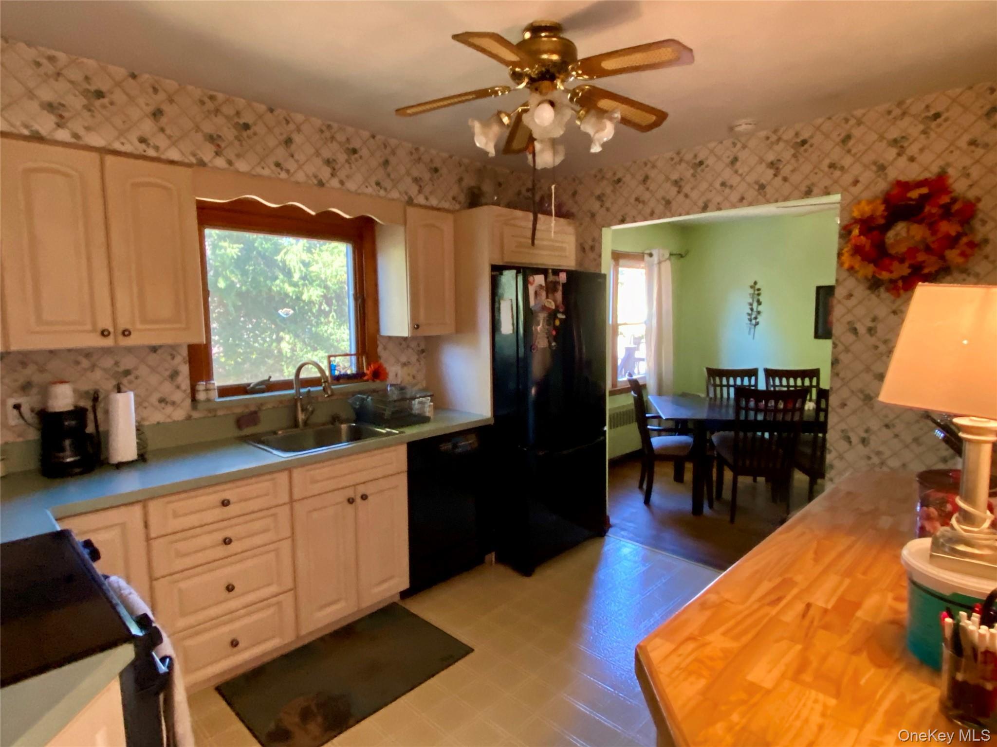 Single Family Oak  Suffolk County, NY 11746, MLS-922559-11