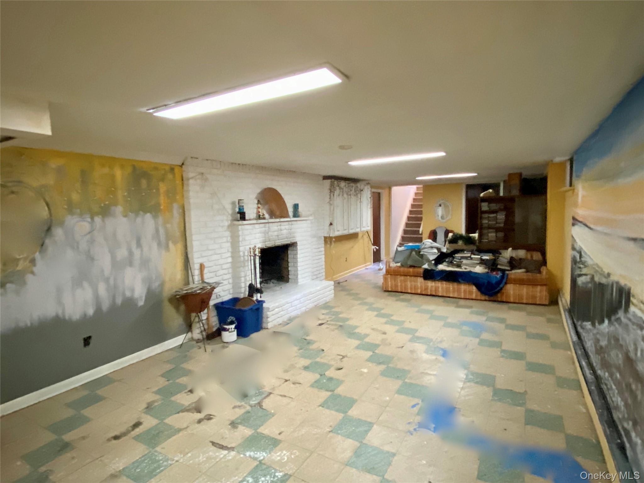 Single Family Oak  Suffolk County, NY 11746, MLS-922559-20