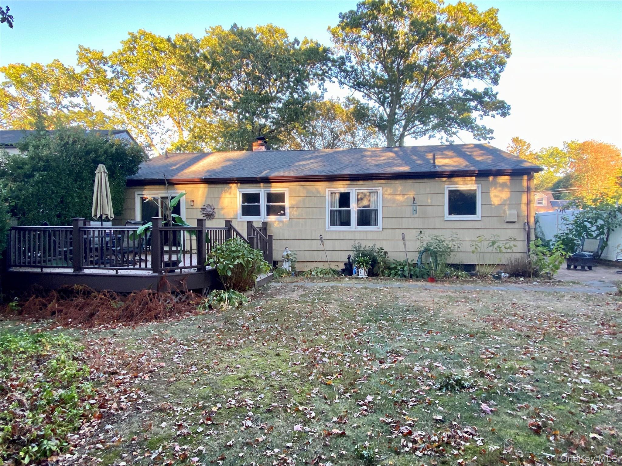 Single Family Oak  Suffolk County, NY 11746, MLS-922559-5