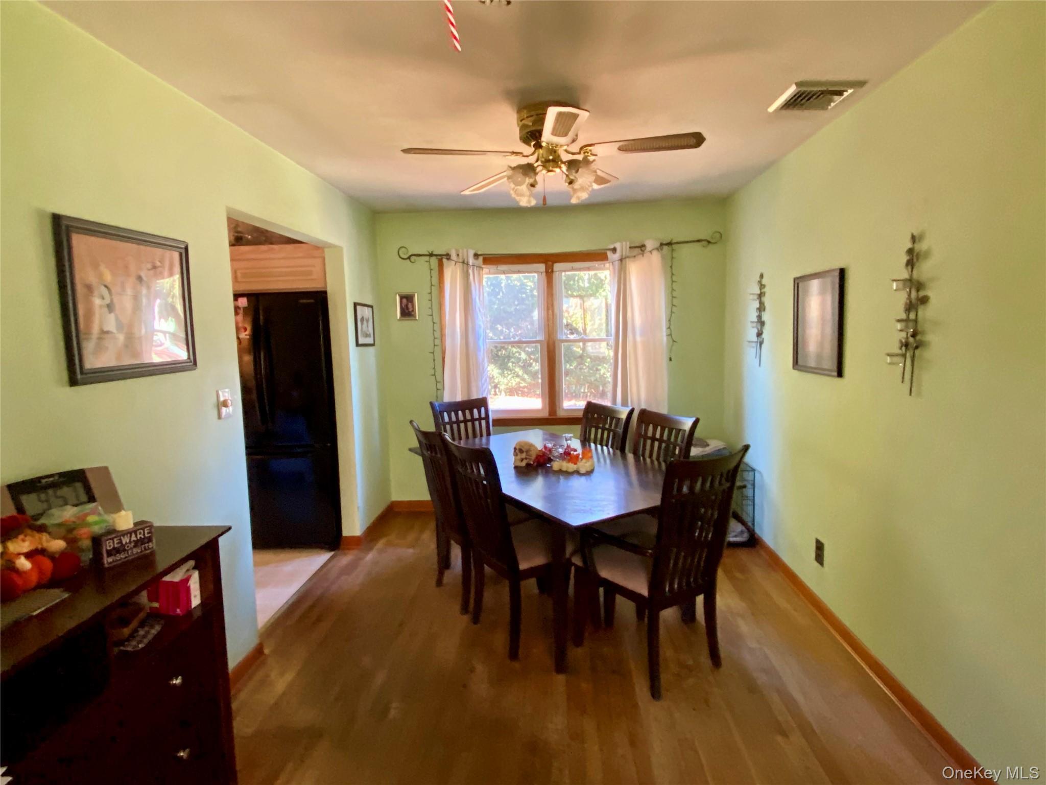 Single Family Oak  Suffolk County, NY 11746, MLS-922559-9