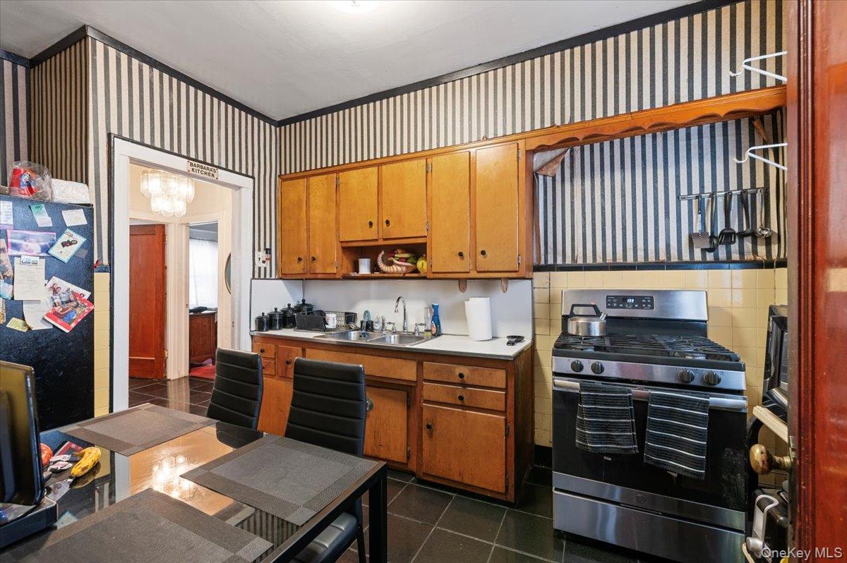 Single Family 220th  Queens, NY 11411, MLS-922562-11