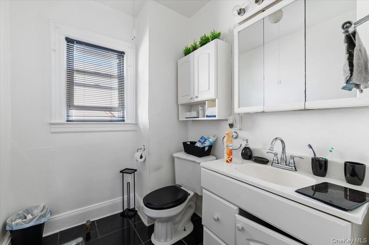 Single Family 220th  Queens, NY 11411, MLS-922562-18