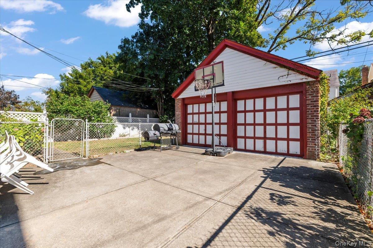 Single Family 220th  Queens, NY 11411, MLS-922562-20