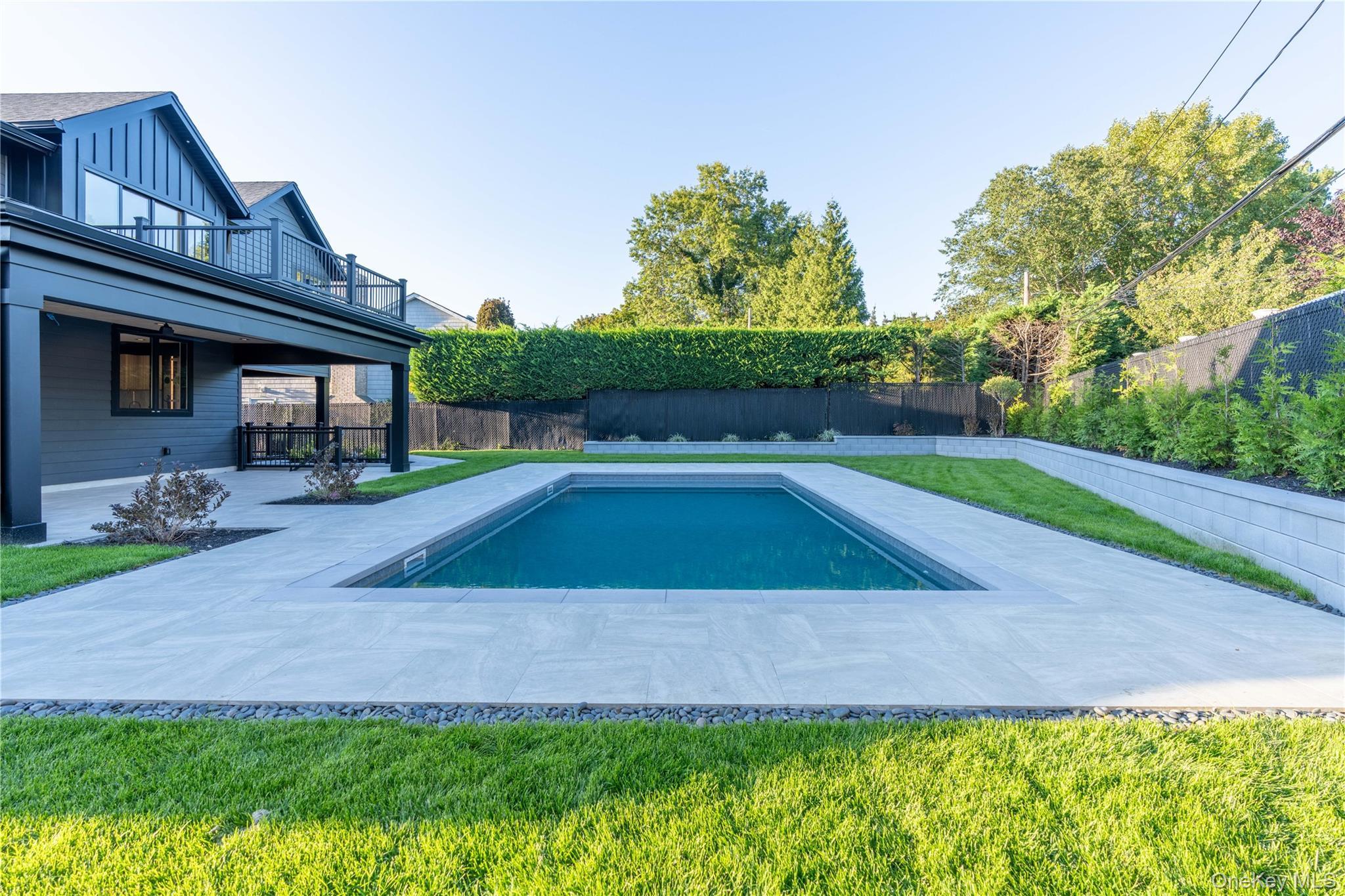 Single Family Davie Nassau County, NY 11590, MLS-922566-11