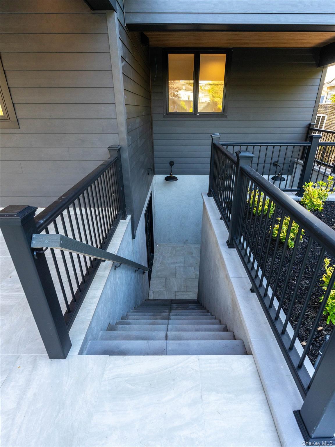 Single Family Davie Nassau County, NY 11590, MLS-922566-15