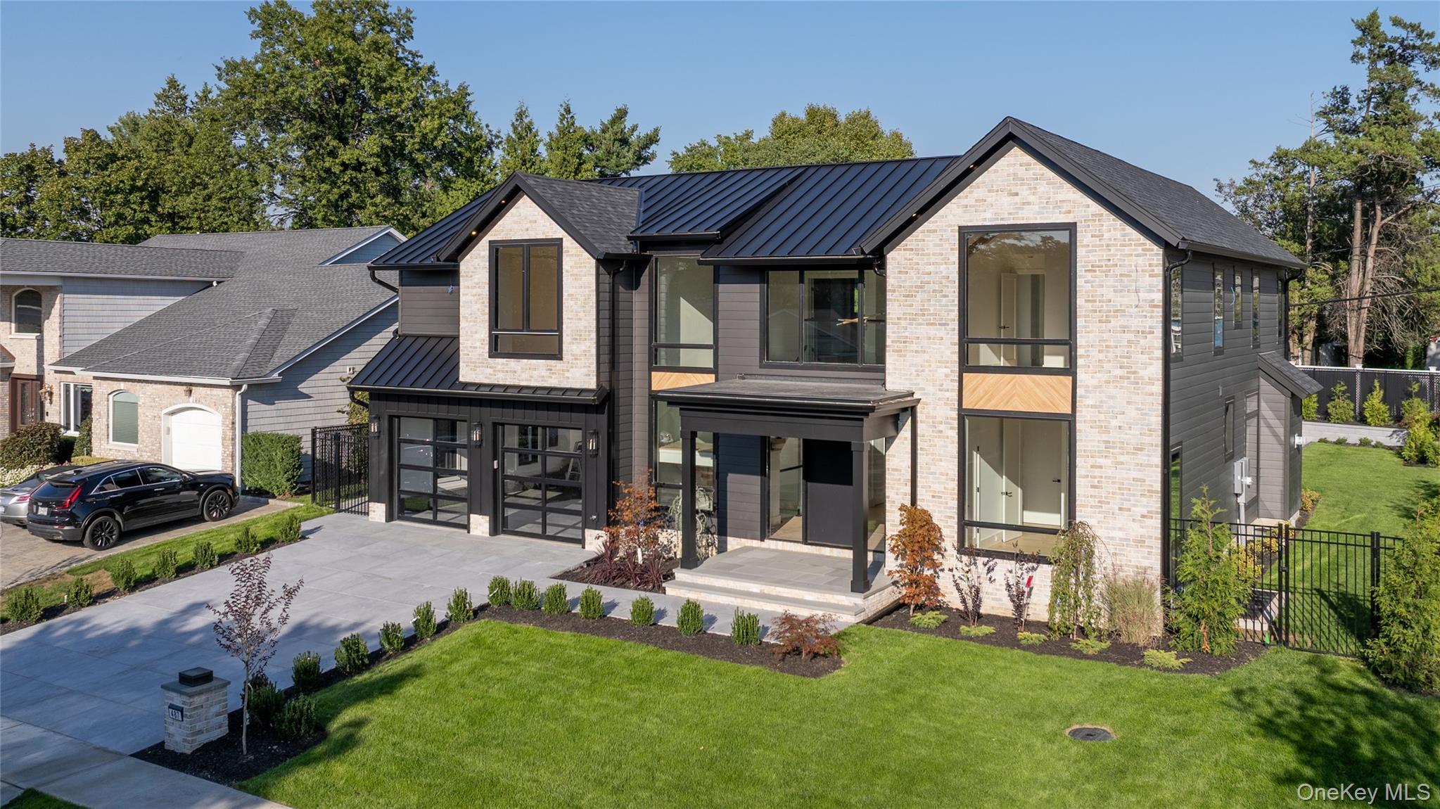 Single Family Davie Nassau County, NY 11590, MLS-922566-2