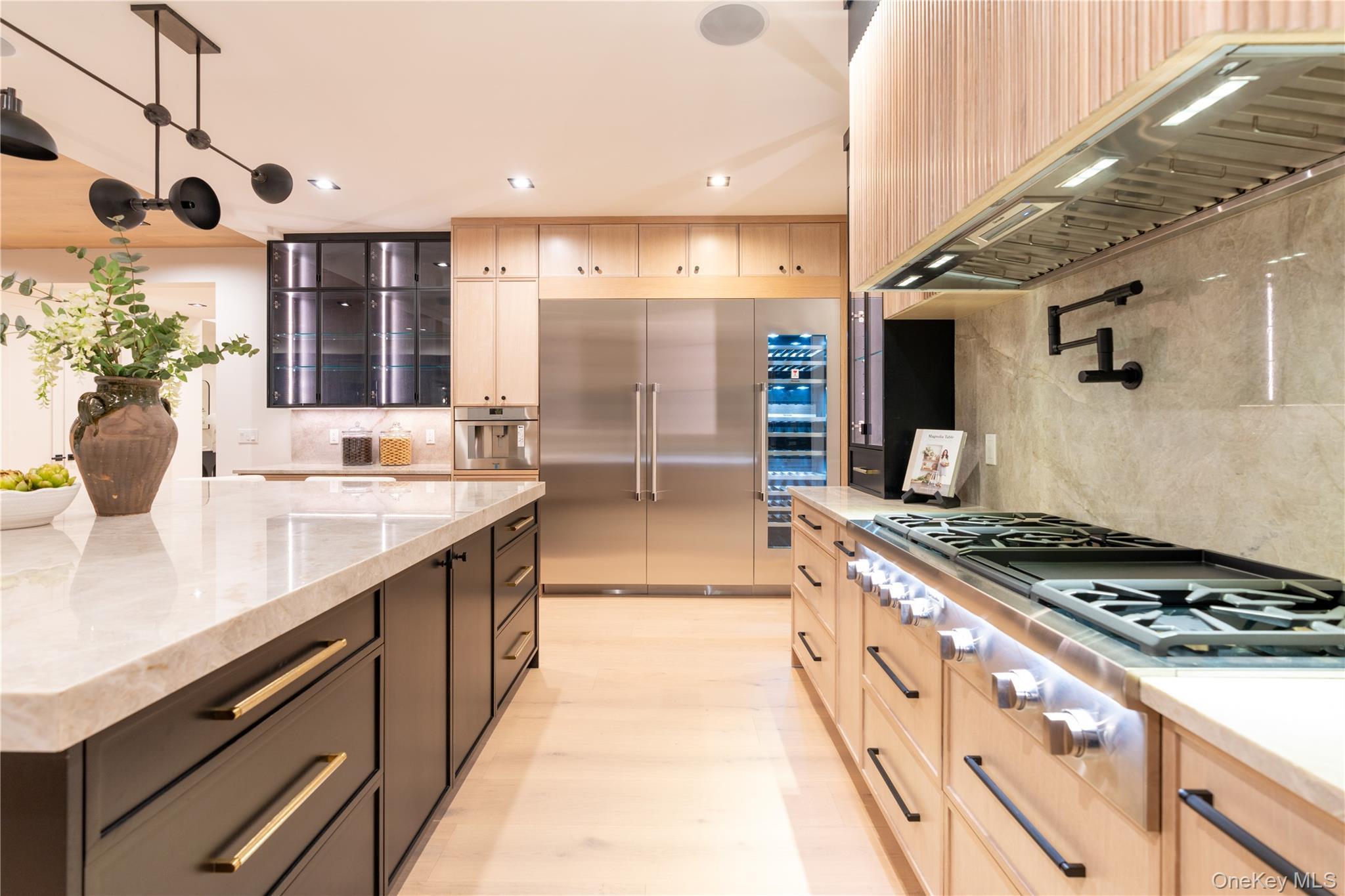 Single Family Davie Nassau County, NY 11590, MLS-922566-21