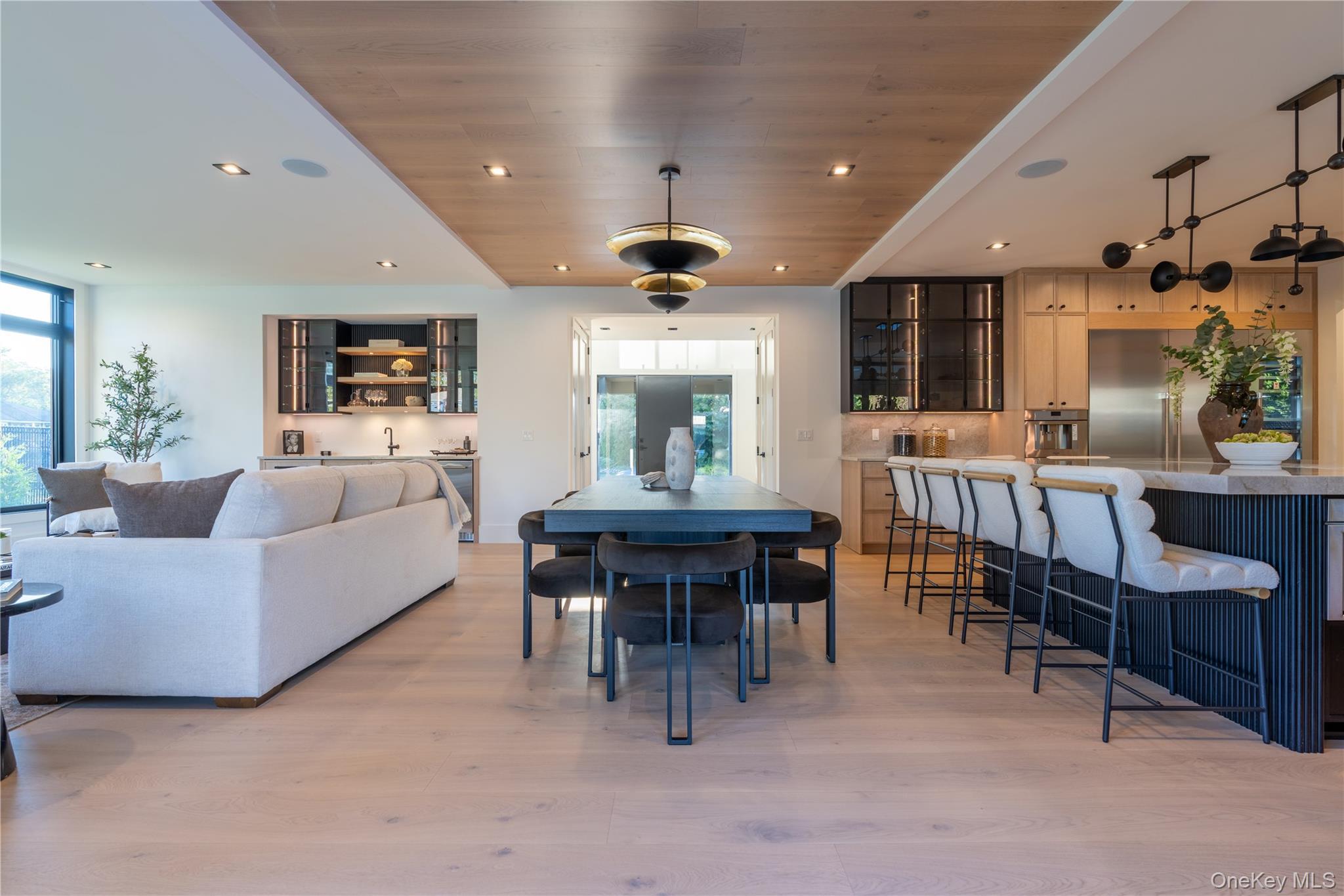 Single Family Davie Nassau County, NY 11590, MLS-922566-24