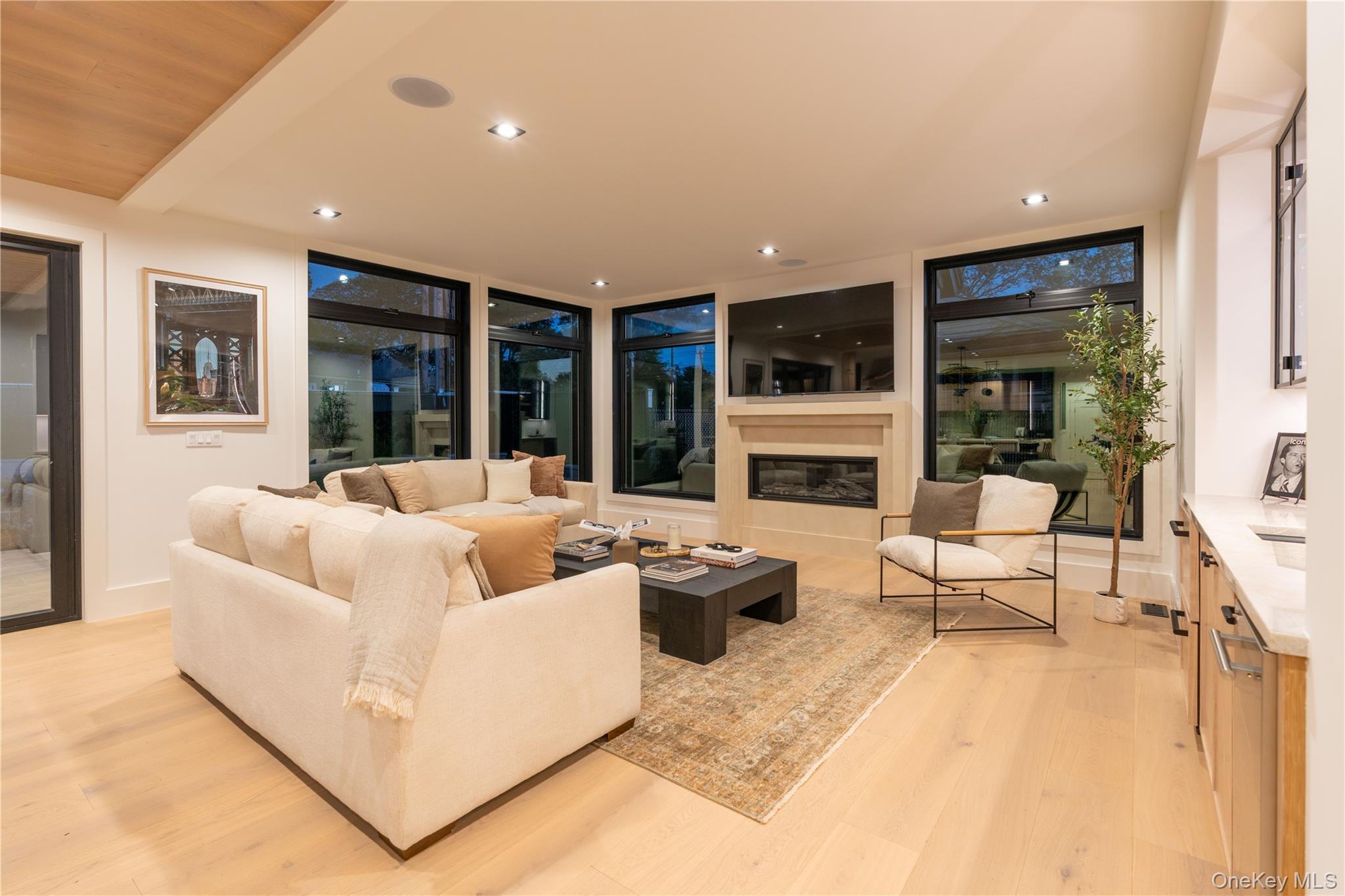 Single Family Davie Nassau County, NY 11590, MLS-922566-26