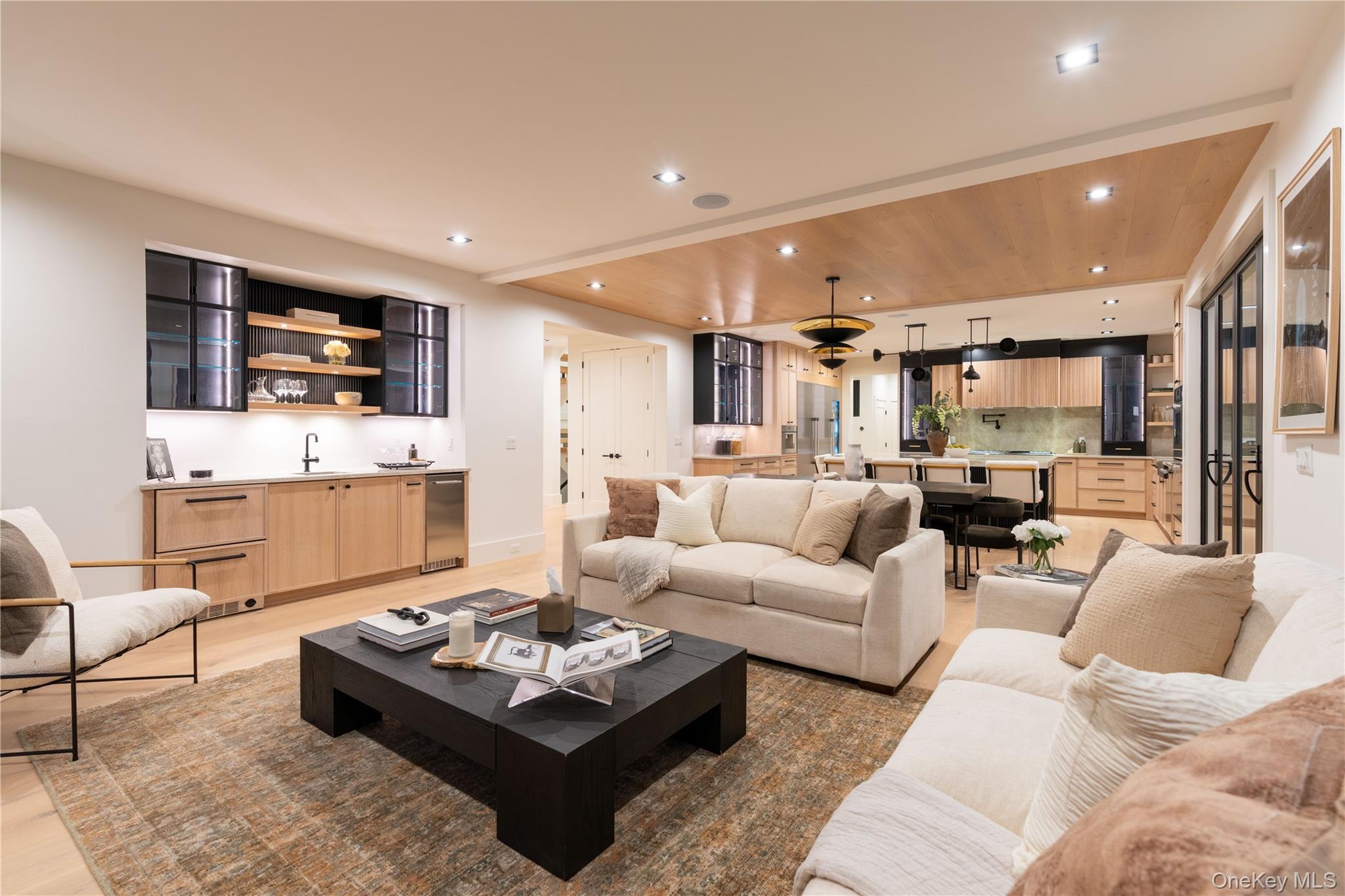 Single Family Davie Nassau County, NY 11590, MLS-922566-27