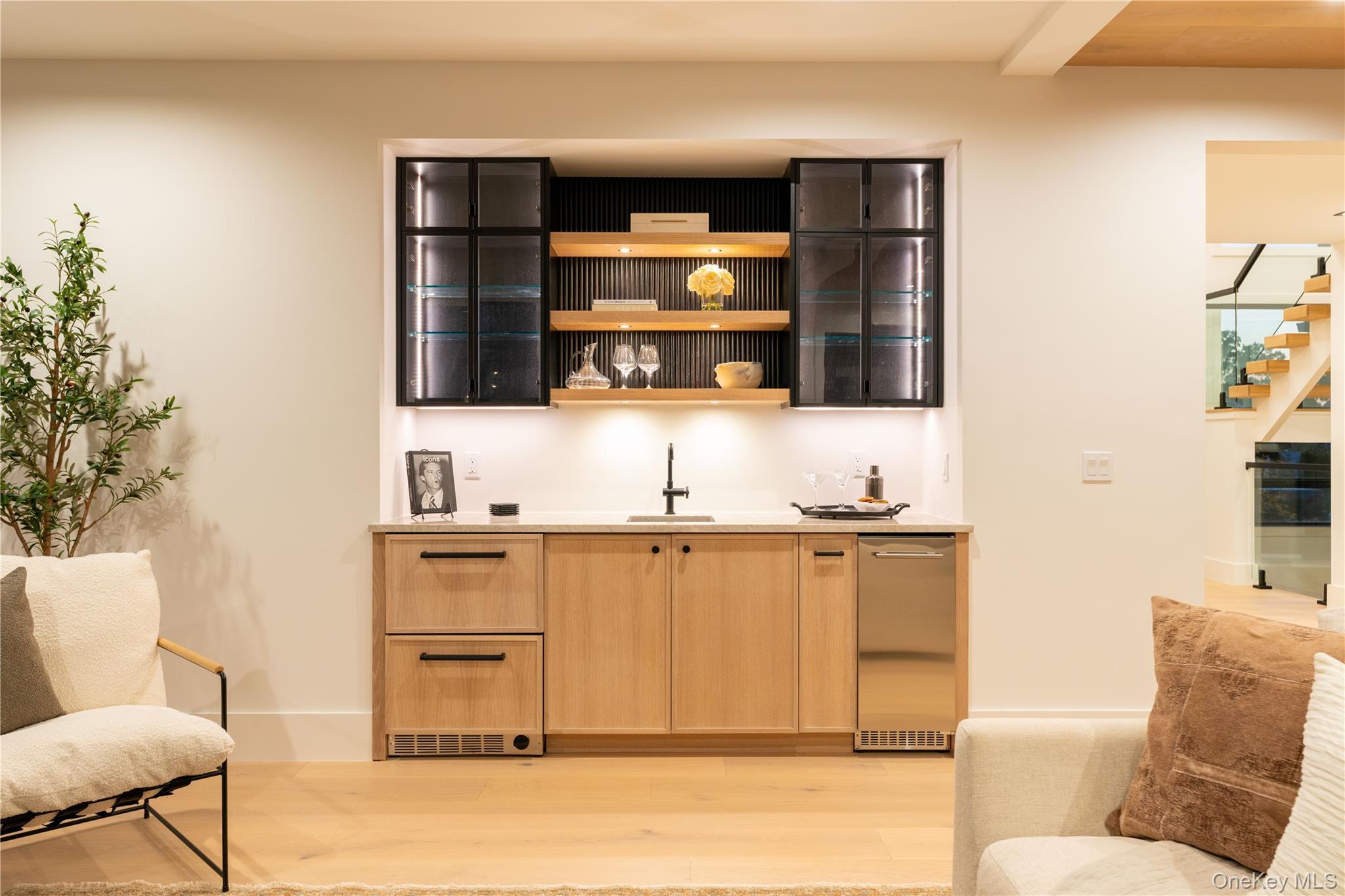 Single Family Davie Nassau County, NY 11590, MLS-922566-28