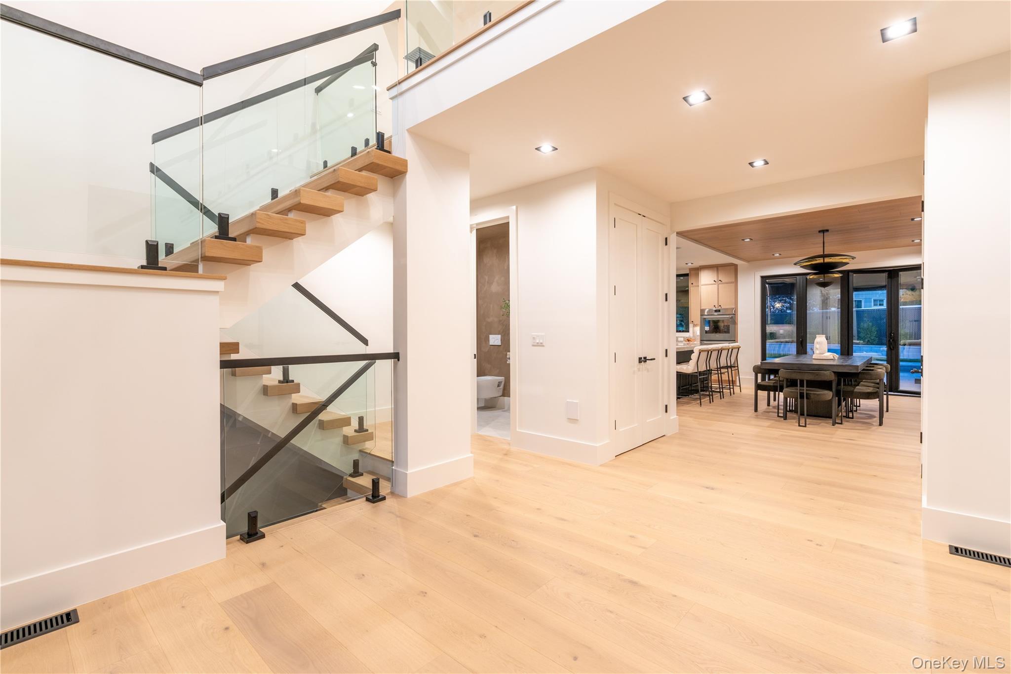 Single Family Davie Nassau County, NY 11590, MLS-922566-33