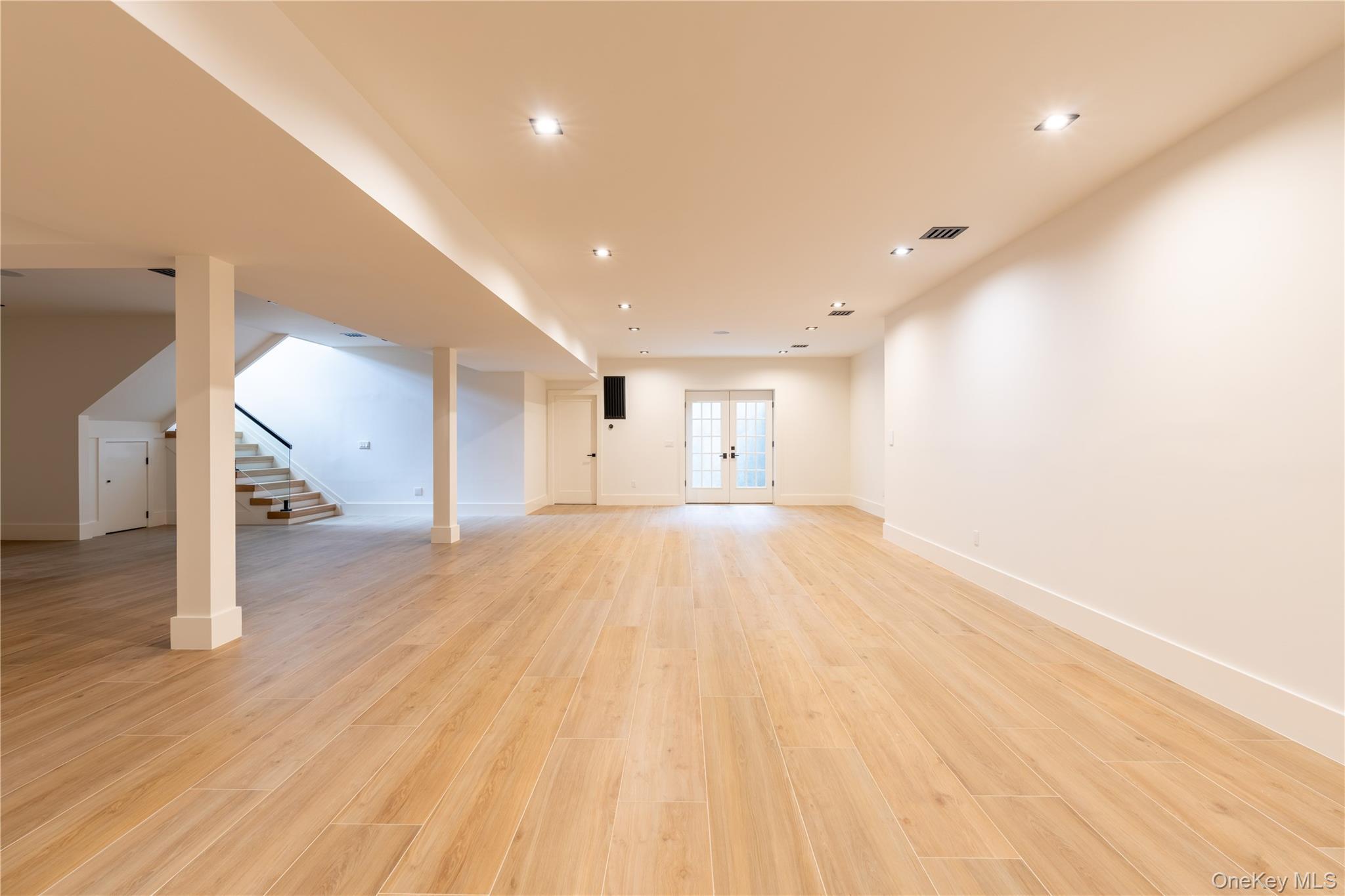 Single Family Davie  Nassau County, NY 11590, MLS-922566-50