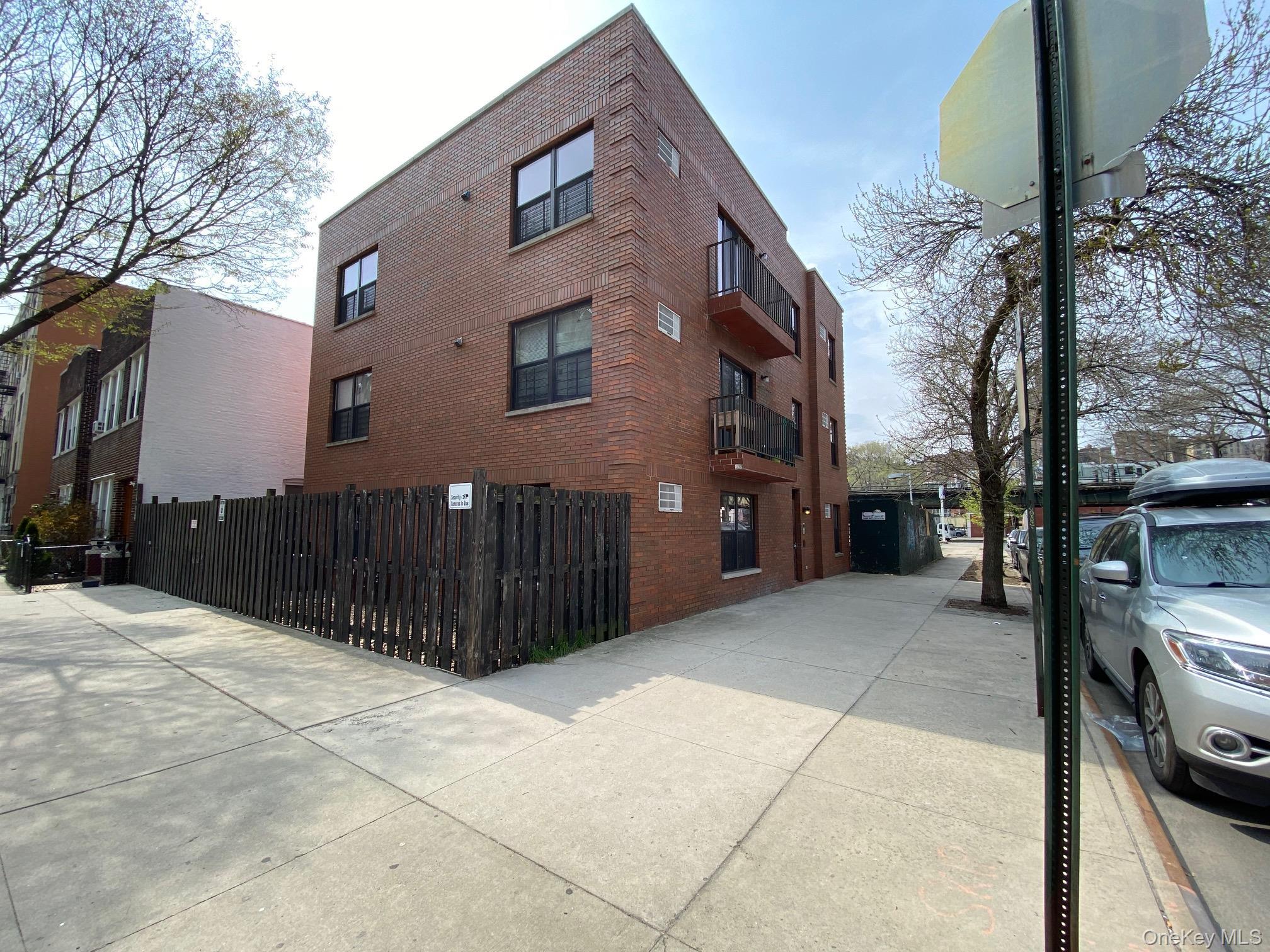 Single Family 239th Bronx, NY 10463, MLS-922591-3