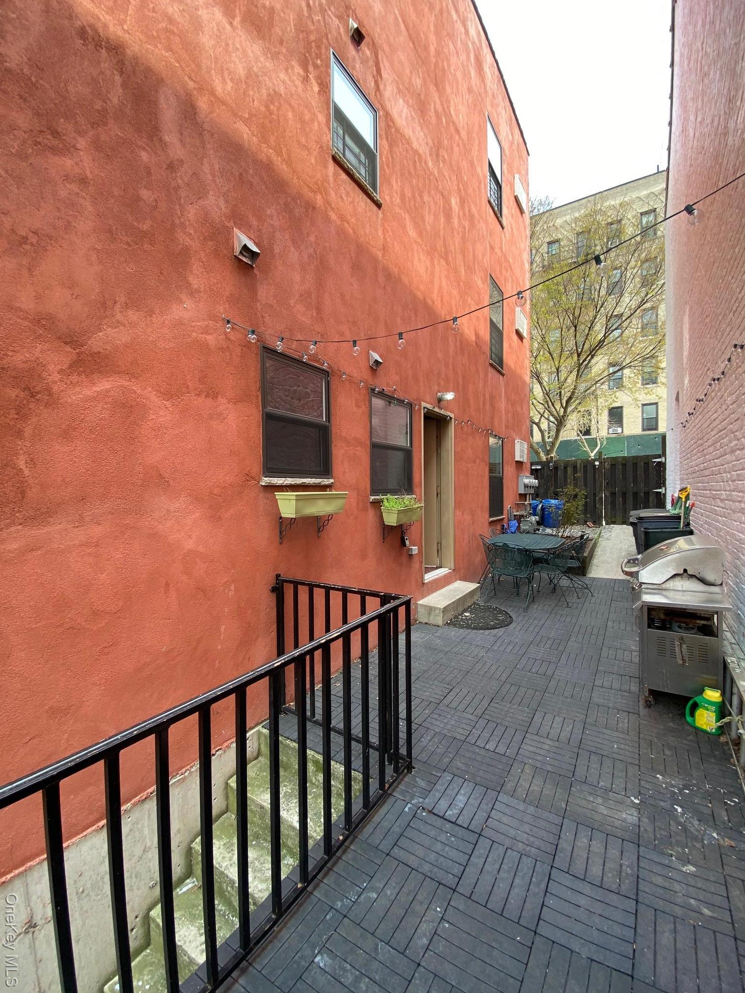 Single Family 239th Bronx, NY 10463, MLS-922591-30