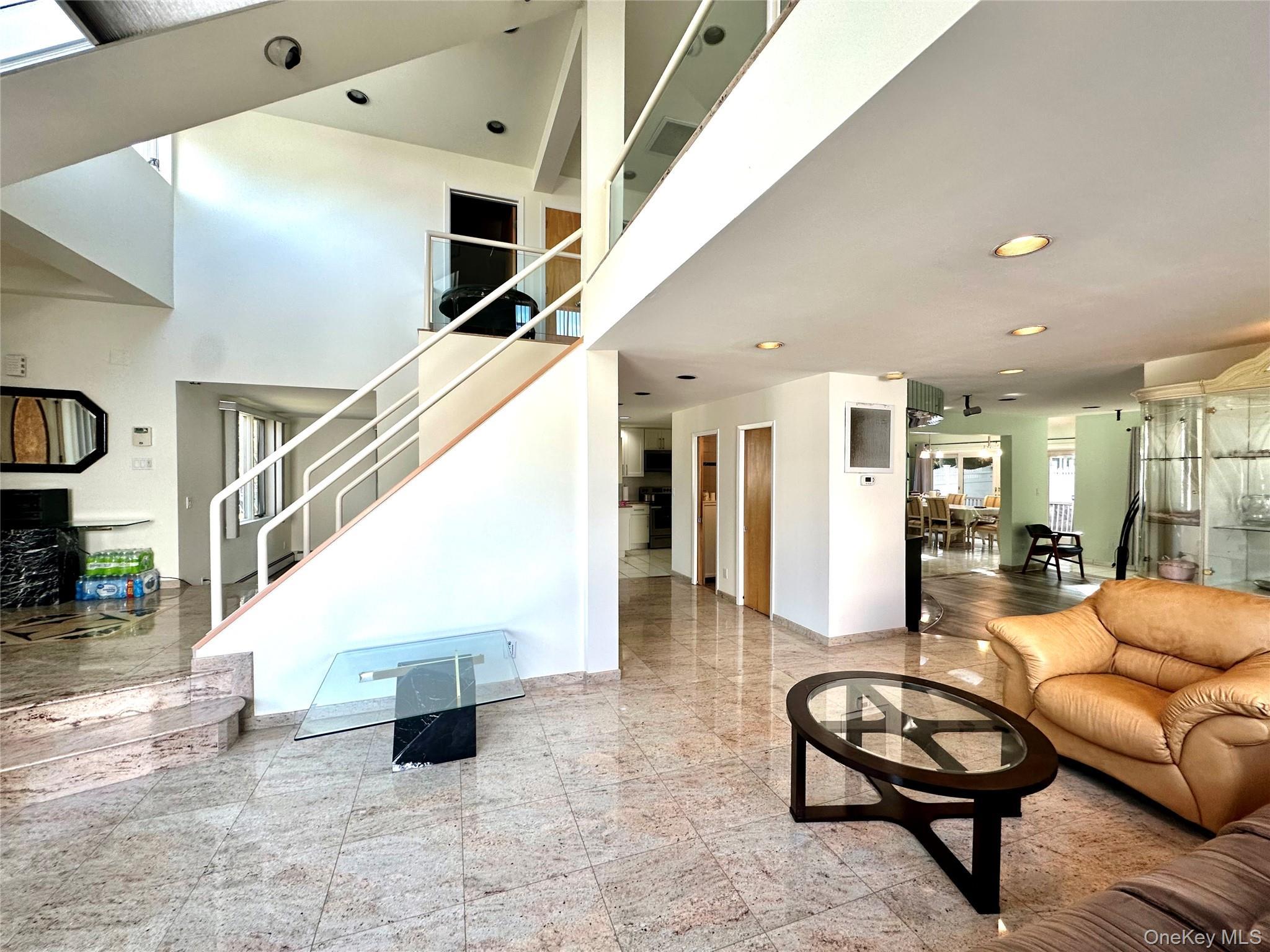 Single Family Windermere  Nassau County, NY 11010, MLS-922595-10