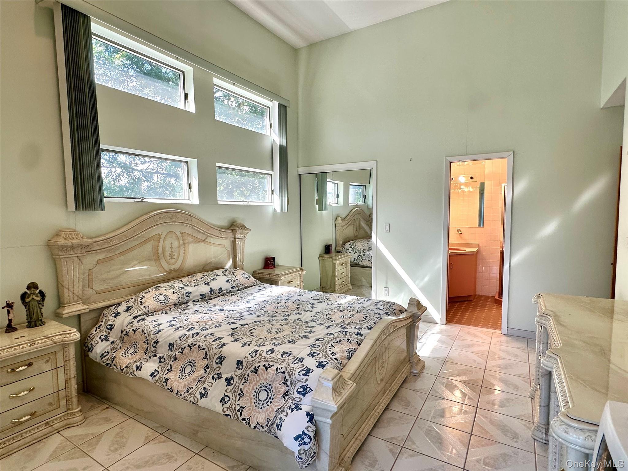 Single Family Windermere  Nassau County, NY 11010, MLS-922595-11