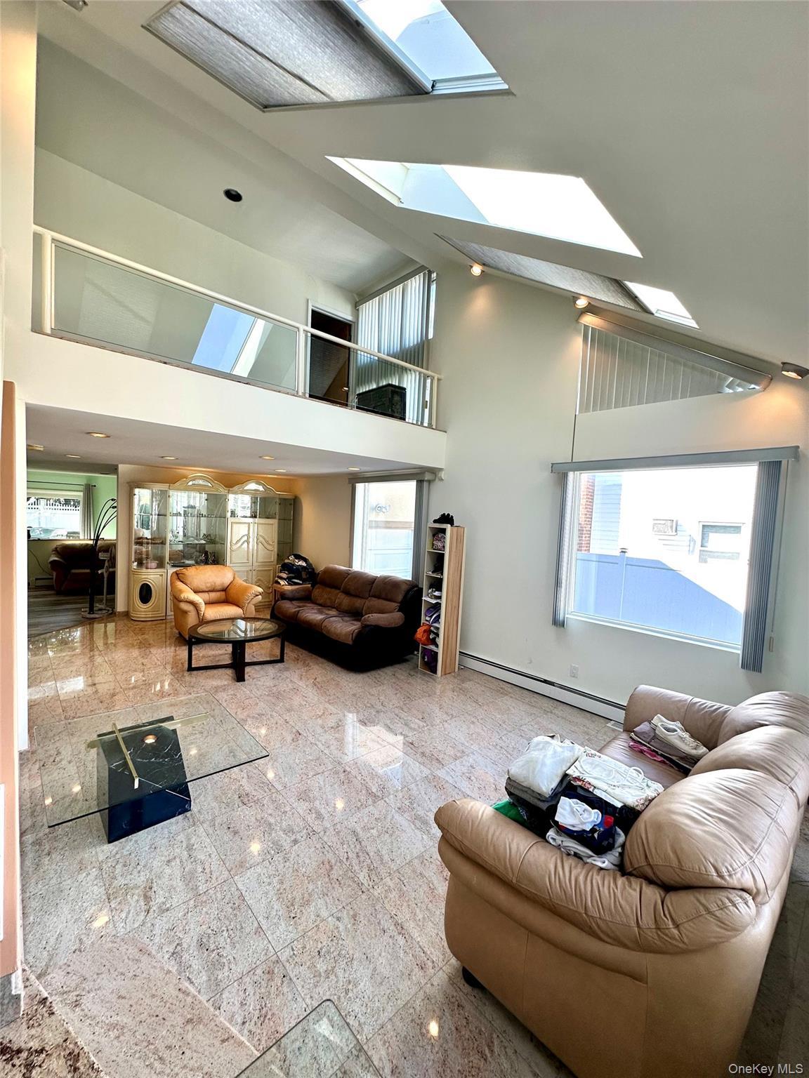 Single Family Windermere  Nassau County, NY 11010, MLS-922595-14